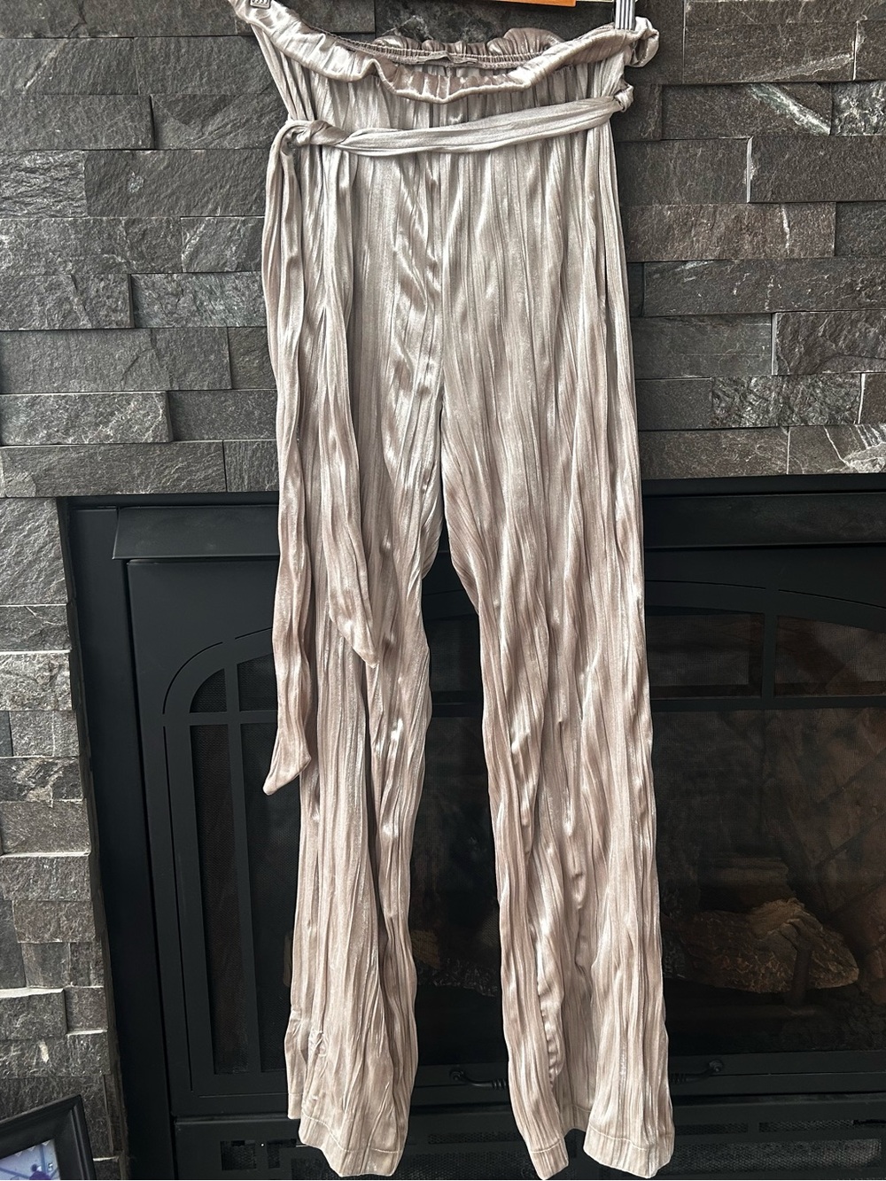 Zara Trafaluc Pleated Velvet Pants - Picture 5 of 6